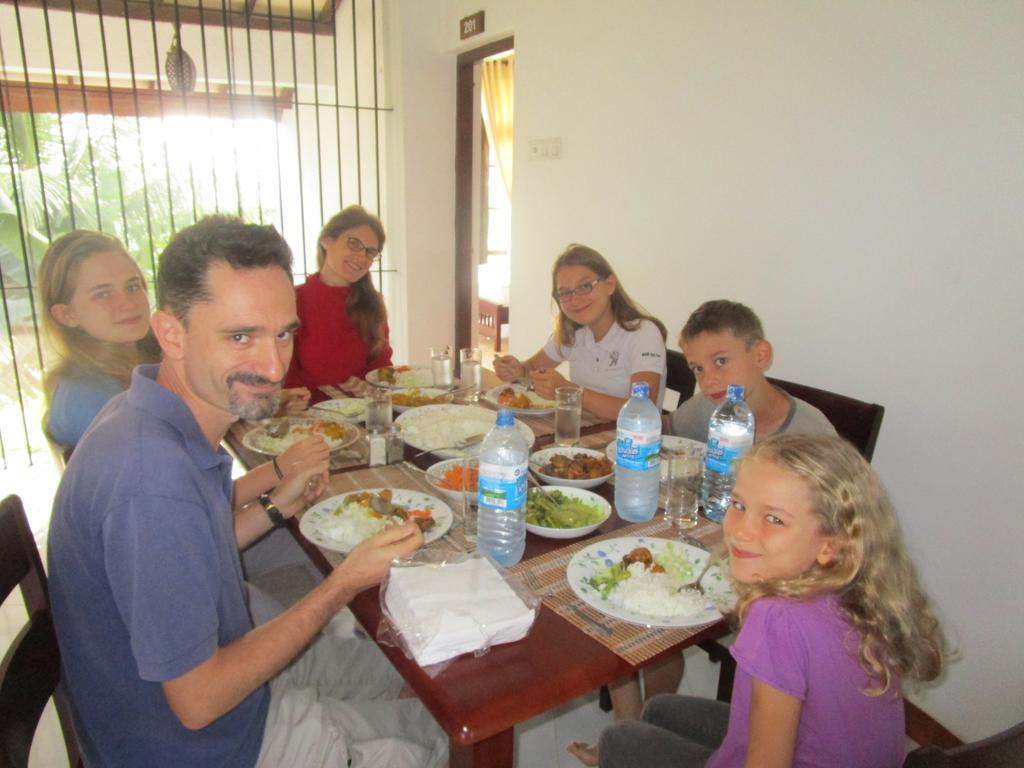 מלון אנוראדפורה Serene View Tourist Rest מראה חיצוני תמונה